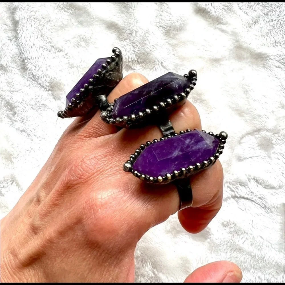 Huge Amethyst Psychic Intuition Ring - Picture 4 of 9